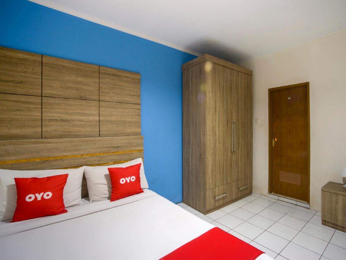 Oyo 3754 Prosperity Mansion Hotel Джакарта Екстериор снимка