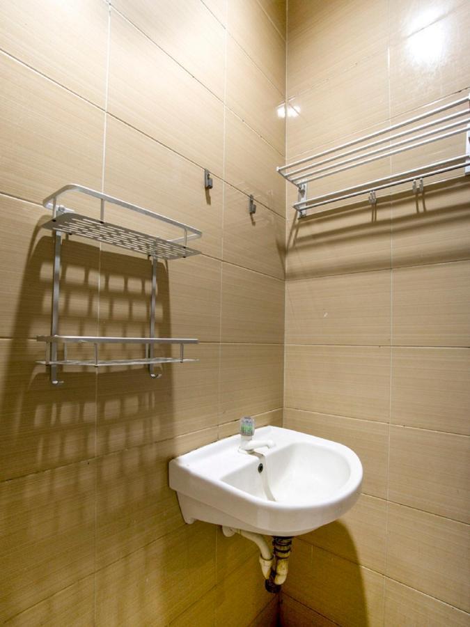 Oyo 3754 Prosperity Mansion Hotel Джакарта Екстериор снимка
